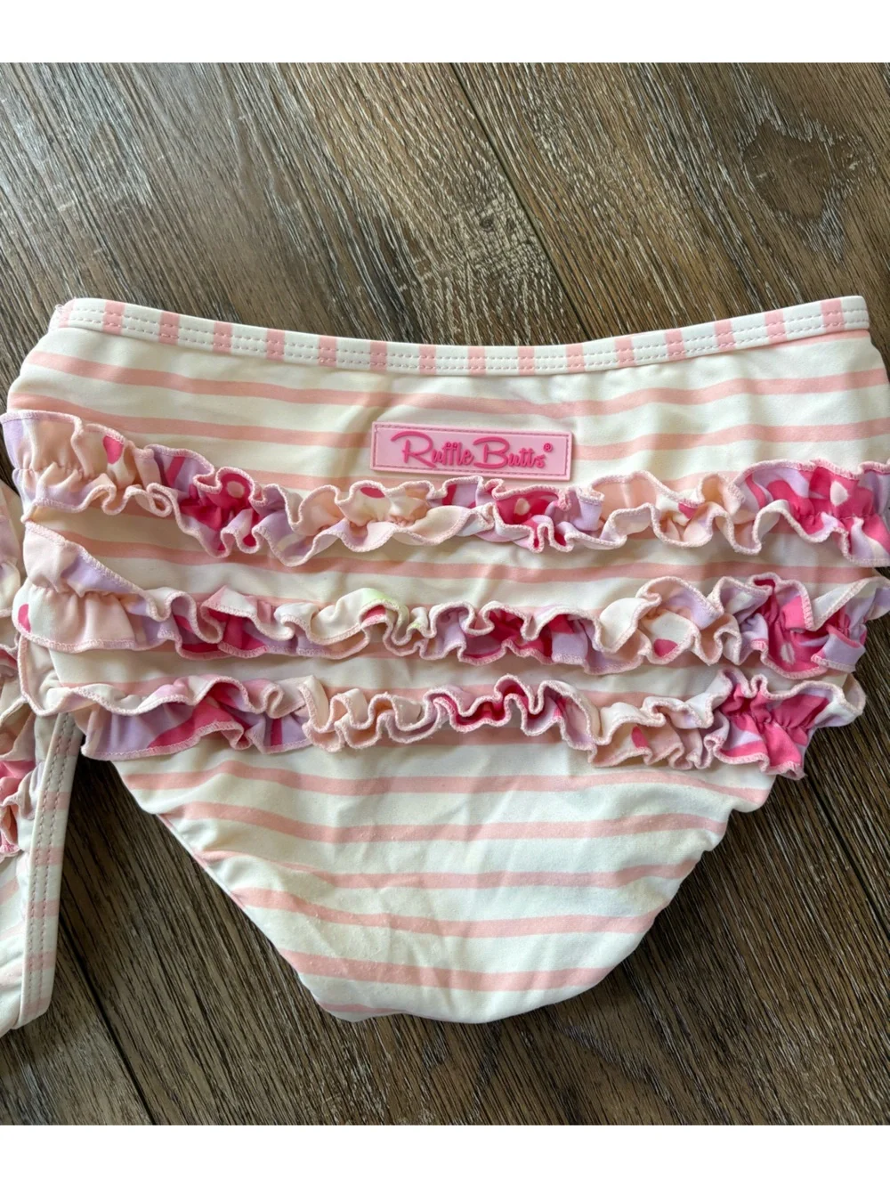 8 ruffle butts White and Pink Intimates Briefs